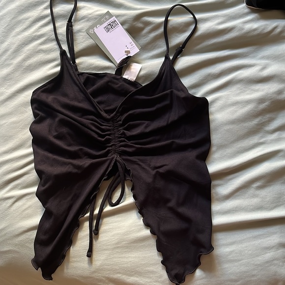 NWT H&M black butterfly top - Picture 2 of 2